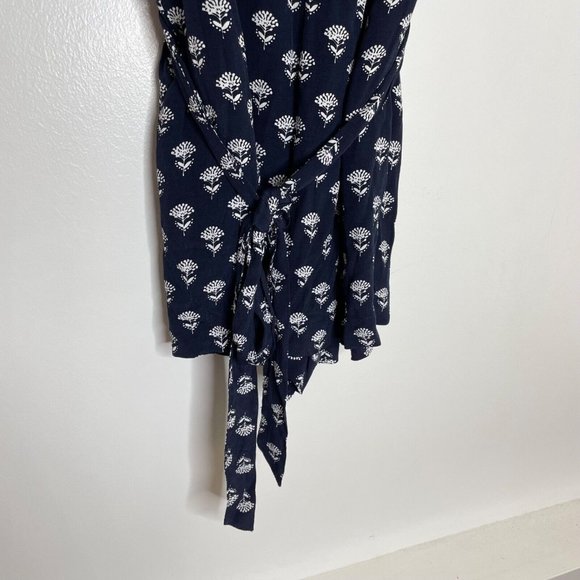 Loft Blue Floral Sleeveless Button Front 4" Shorts Romper Size Large Women’s - Picture 7 of 13